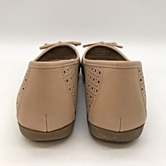 Cliffs by White Mountain Cheryl Ballet Flats Women's 8M Tan Bow Perforated Shoes - Picture 4 of 10